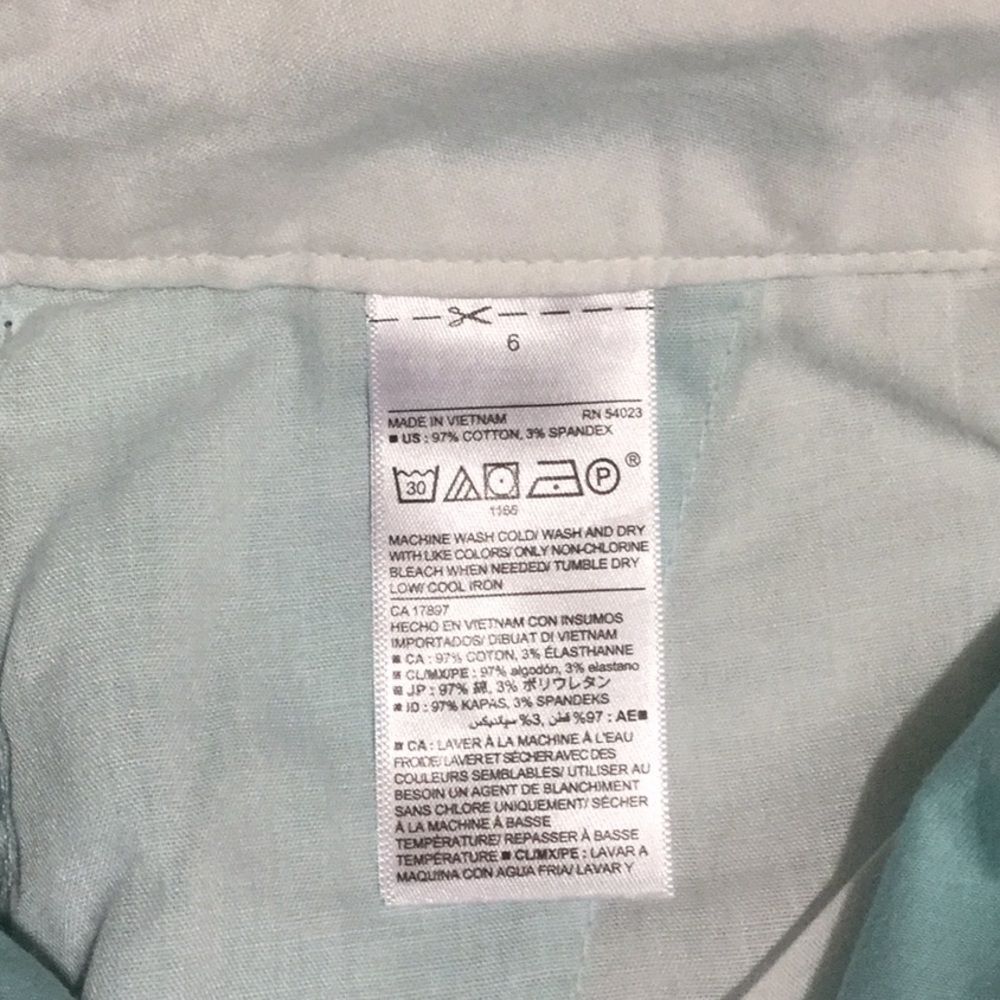 Old Navy Robin Egg Blue Shorts w/Pockets - Picture 4 of 5